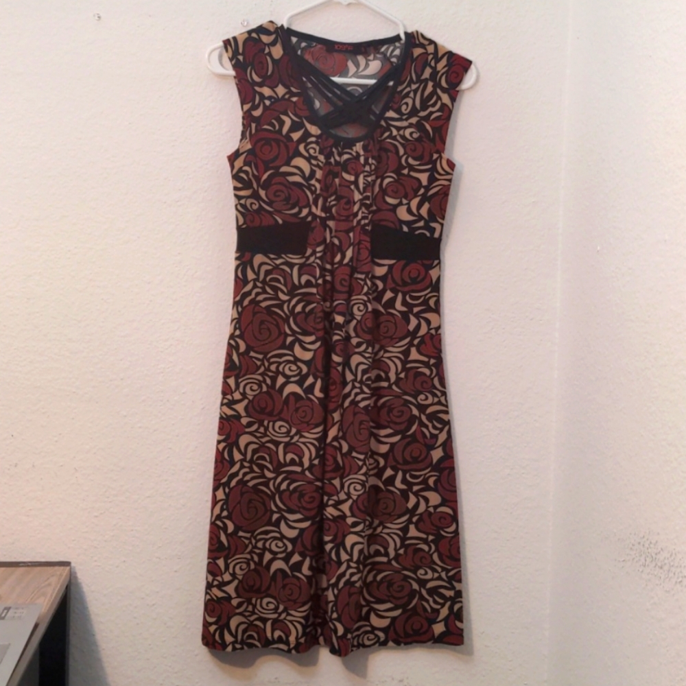 109 F dress, size S